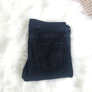 Hollister distressed Jean's like new